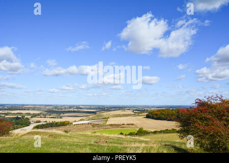 Blick von der schönen Pegsdon Hügel und Hoo Bit Naturschutzgebiet ein beliebter Ort mit Spaziergängern in der Nähe des Dorfes Pegsdon, Hertfordshire, England Stockfoto