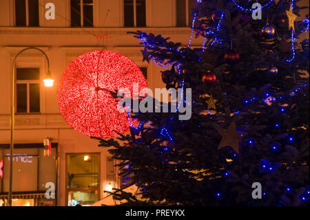 Wien, Innenstadt, Rotenturmstraße, Weihnachtsschmuck - Wien, Weihnachtsdekoration im historischen Zentrum Stockfoto