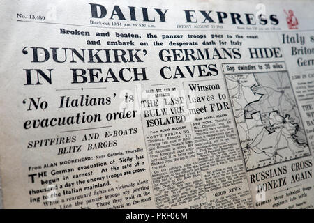 Startseite Schlagzeilen der Daily Express Zeitung 'Dunkirk Deutschen Verstecken in Strand Höhlen "London EnglandUK August 1943 Historisches Archiv Stockfoto