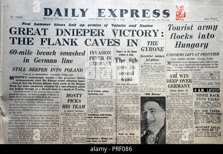 Titelseite Schlagzeile aus dem Zweiten Weltkrieg der alten Tageszeitung „Great Dnepr Victory the Flank Caves in“ in London, England, im Januar 1944 Stockfoto