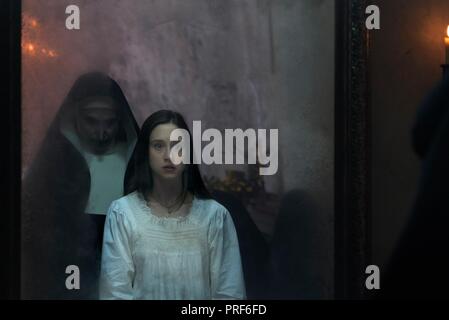 Original Film Titel: die Nonne. Englischer Titel: die Nonne. Jahr: 2018. Direktor: CORIN HARDY. Stars: TAISSA FARMIGA; BONNIE AARONS. Credit: ATOMIC MONSTER/New Line Cinema/SAFRAN, der/AELENEI, COS/Album Stockfoto