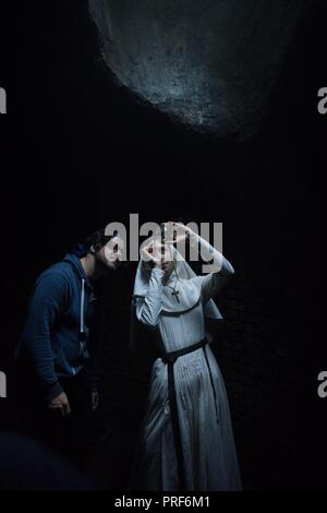 Original Film Titel: die Nonne. Englischer Titel: die Nonne. Jahr: 2018. Direktor: CORIN HARDY. Stars: TAISSA FARMIGA; CORIN HARDY. Credit: ATOMIC MONSTER/New Line Cinema/SAFRAN, der/Maguire, Martin/Album Stockfoto
