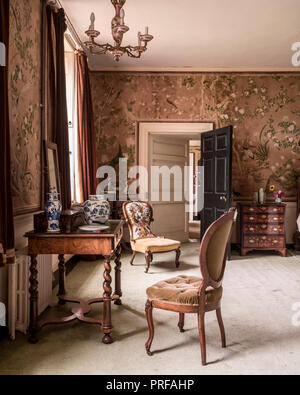 18. jahrhundert Chinesische Tapete Stäbe angebracht, um zu verhindern, dass feuchte Stockfoto