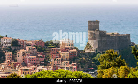 Schöner Blick auf das Schloss von Lerici, La Spezia, Ligurien, Italien Stockfoto