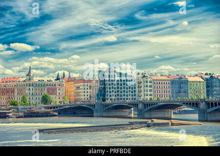 Tanzende Haus in Prag Stockfoto