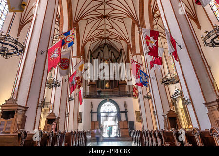 Warschau, Polen, 30. Mai 2018: Innenraum von St. John's Archcathedral in Warschau. Archcathedral Basilika in Warschau p.w. Das Martyrium des Hl. Johannes der Täufer Stockfoto