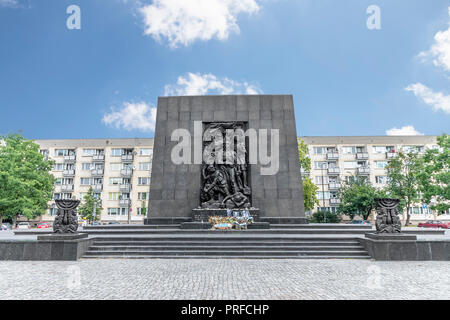 Warschau, Polen, 31. Mai 2018: Denkmal für die Ghetto Helden in der Warschauer Innenstadt. Stockfoto