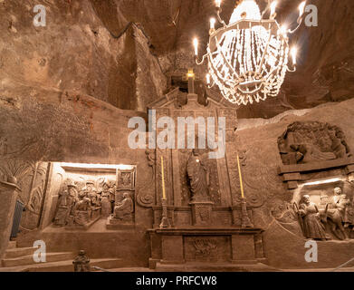 Wieliczka, Polen Juni 2, 2018: die hl. Kinga Kapelle in das Salzbergwerk Wieliczka. Im 13. Jahrhundert eröffnet, die Mine produziert Kochsalz. Gilt als eines der Stockfoto