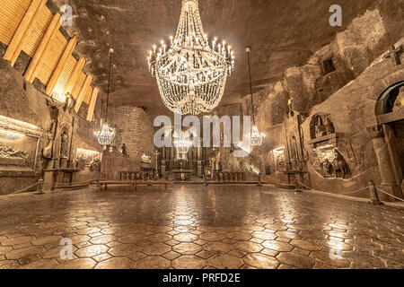 Wieliczka, Polen Juni 2, 2018: die hl. Kinga Kapelle in das Salzbergwerk Wieliczka. Im 13. Jahrhundert eröffnet, die Mine produziert Kochsalz. Gilt als eines der Stockfoto