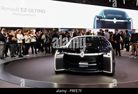 Concept Car Renault EZ-ULTIMO wurde in der Weltpremiere am ersten Tag der Internationalen Paris Motorshow vorgestellt am Dienstag, 2., 2018 in Paris, Stockfoto