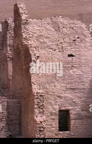 Die Wände der unteren Weißen Haus Ruinen: Anasazi Cliff - Wohnung, Canyon de Chelly, Arizona. Foto Stockfoto