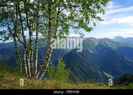 Blick auf den Kaukasus in Georgien Stockfoto