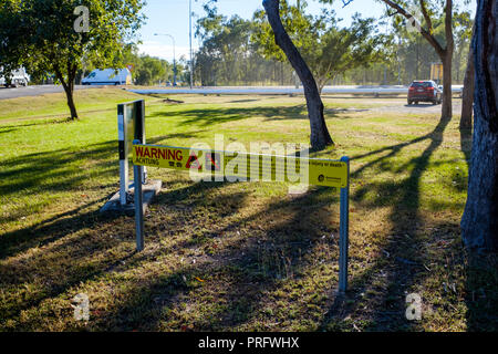 Krokodil Warnschild an der Ostküste von Australien Stockfoto