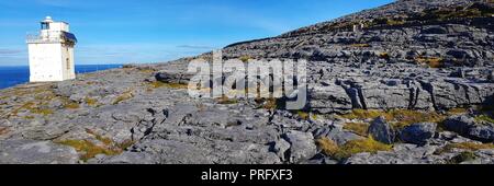 Schwarzer Kopf County Clare Irland. die Burren National Park entlang der wilden Atlantik weg auf den geopark Geotourismus Route. schöne irische Landschaft lan Stockfoto