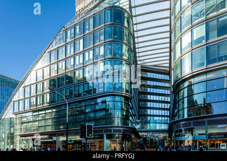 Kardinal Place Shopping Mall, Victoria Street, London, UK Stockfoto