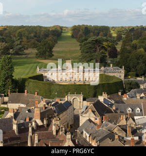 Stadtzentrum und Cirencester Cirencester Park Luftbild, von der Oberseite der Pfarrkirche, typisch englischen Stadt Stockfoto