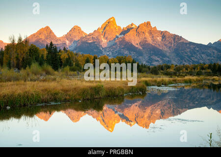 Herbst Blick von Oxbow Bend im Grand Teton National Park Stockfoto
