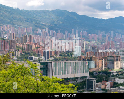 Stadtbild und Panorama von Medellin, Kolumbien. Medellin ist die zweitgrößte Stadt in Kolumbien. Es ist in der Aburrá Tal, einer der am meisten northe Stockfoto