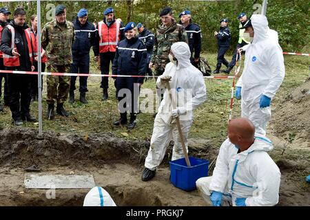 Zoutkamp, Niederlande. Okt, 2018 02. König Willem-Alexander der Niederlande bei der Willem Lodewijk van Nassaukazerne in Zoutkamp, am 02 Oktober, 2018, für eine workvisit der EU-Polizei- Ausbildung (EUPST Credit: Albert Nieboer/Niederlande/Point de Vue |/dpa/Alamy leben Nachrichten Stockfoto