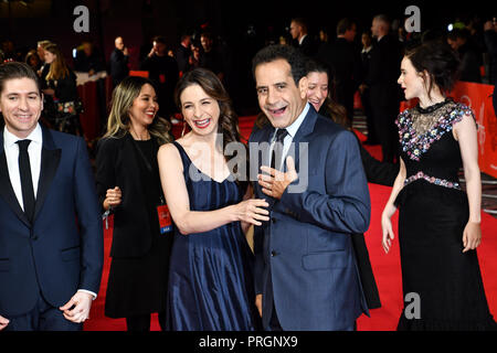 Michael Zegen, Rachel Brosnahan, Tony Shalhoub und Marin Hinkle besuchen Die Romanows - Weltpremiere im CURZON Mayfair, London, Großbritannien. 2. Oktober 2018. Stockfoto