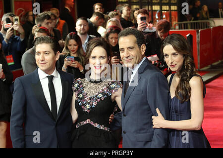 London, Großbritannien. 2. Oktober, 2018. Michael Zegen, Rachel Brosnahan, Tony Shalhoub, Marin Hinkle, die Romanows - Weltpremiere Curzon Mayfair, London, UK, 02. Oktober 2018, Foto von Richard Goldschmidt Credit: Rich Gold/Alamy leben Nachrichten Stockfoto