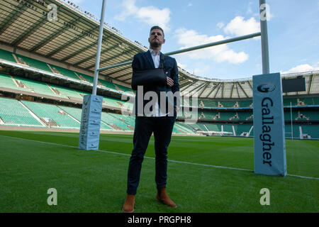 Twickenham, UK. 2. Oktober 2018. Ehemalige Northampton Heiligen und Wallabies, Rob Horne, der durch Verletzungen im Ruhestand, Posen für Fotos die Northampton Saints v Leicester Tigers Gallagher Premiership zu fördern Runde 6 Spiel im Twickenham Stadium, London, UK. Andrew Taylor/Alamy leben Nachrichten Stockfoto