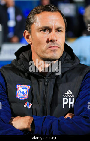 Ipswich, Suffolk, Großbritannien. 2. Oktober, 2018. 2. Oktober 2018, Portman Road, Ipswich, England; Sky Bet Meisterschaft Ipswich Town v Middlesbrough; Paul Hurst Manager von Ipswich Credit: Georgie Kerr/News Bilder, Englische Fußball-Liga Bilder unterliegen DataCo Lizenz Credit: Aktuelles Bilder/Alamy leben Nachrichten Stockfoto