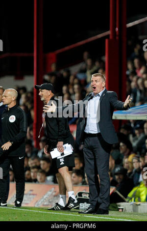 London, Großbritannien. 2. Oktober 2018. Während der EFL Sky Bet Championship Match zwischen Brentford und Birmingham City bei Griffin Park, London, England am 2. Oktober 2018. Foto von Carlton Myrie. Nur die redaktionelle Nutzung, eine Lizenz für die gewerbliche Nutzung erforderlich. Keine Verwendung in Wetten, Spiele oder einer einzelnen Verein/Liga/player Publikationen. Credit: UK Sport Pics Ltd/Alamy leben Nachrichten Stockfoto