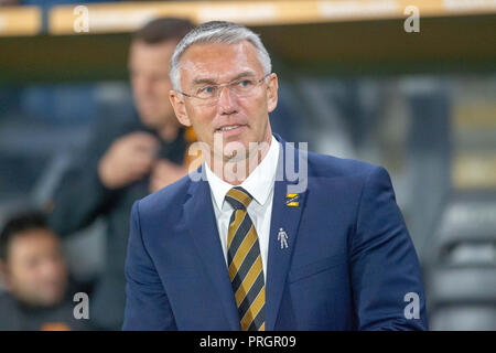 Hull, Großbritannien. 2. Oktober 2018, kcom Stadion, Hull, England; Sky Bet Meisterschaft, Hull City v Leeds Utd; Nigel Adkins Manager von Hull City Credit: Craig Milner/News Bilder der Englischen Football League Bilder unterliegen DataCo Lizenz Credit: Aktuelles Bilder/Alamy leben Nachrichten Stockfoto