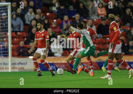 Barnsley, Großbritannien. 2. Oktober 2018, Oakwell, Barnsley, England; Sky Bet League One, Barnsley v Plymouth Argyle; Ruben Lameiras (11) von Plymouth Argyle Kerben zu machen es 1-1 Credit: Mark Cosgrove/News Bilder der Englischen Football League Bilder unterliegen DataCo Lizenz Credit: Aktuelles Bilder/Alamy leben Nachrichten Stockfoto