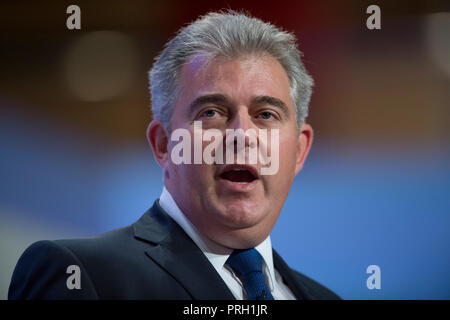 Birmingham, Großbritannien. 3. Oktober 2018. Brandon Lewis, Vorsitzender der Konservativen Partei, Minister ohne Portefeuille und Konservative MP für Great Yarmouth, spricht auf dem Parteitag der Konservativen Partei in Birmingham. © Russell Hart/Alamy Leben Nachrichten. Stockfoto