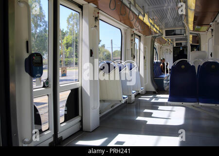 Athen Griechenland Interieur des leeren Straßenbahn Stockfoto