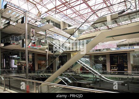 Glyfada Athens Griechenland Interieur des Einkaufszentrum Stockfoto