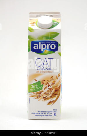 Alpro Oat Original Alternative zu Milch Stockfoto