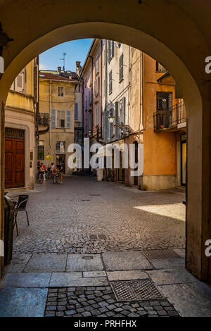 Italien Piemont alten Broletto, Via dei Mercati Stockfoto