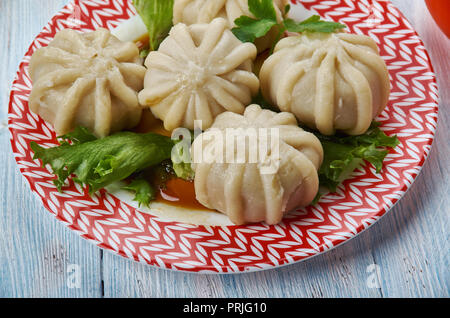 Kawa Manta, Uigurischen Lamm und Kürbis Knödel, Uigurischen Küche, Asien traditionellen verschiedene Gerichte, Ansicht von oben Stockfoto