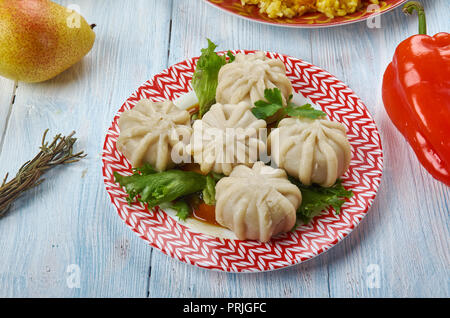 Kawa Manta, Uigurischen Lamm und Kürbis Knödel, Uigurischen Küche, Asien traditionellen verschiedene Gerichte, Ansicht von oben Stockfoto