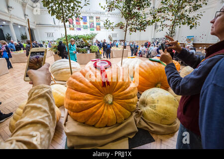 London, Großbritannien. 2. Okt 2018. RHS Harvest Festival zeigen. Credit: Guy Corbishley/Alamy leben Nachrichten Stockfoto