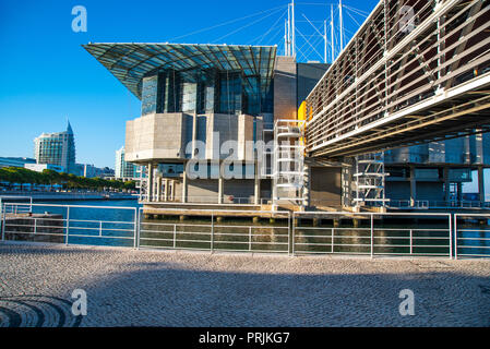 Lissabon Portugal. 01. Oktober 2018. Außenansicht des Oceanario de Lisboa eine der weltweit größten Aquarien Parque das Nacoes in Lissabon. Stockfoto