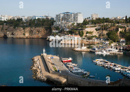 Malerische Kaleici Yacht Hafen in Antalya, Türkei Stockfoto