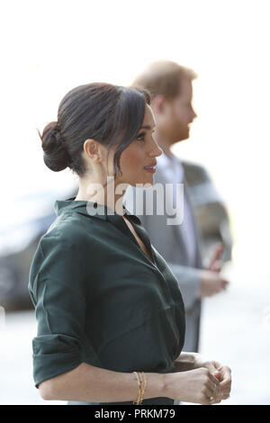 Der Herzog und die Herzogin von Sussex Ankommen an der Universität von Chichester, Chichester, West Sussex, als Teil ihrer ersten gemeinsamen offiziellen Besuch in Sussex. Stockfoto