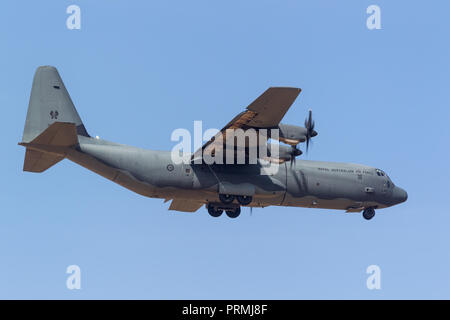 Royal Australian Air Force Lockheed Martin C-130J-30 Hercules militärische Transportflugzeug A 97-466. Stockfoto