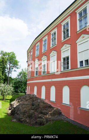 Chateau at Kamenice nad lipou, Südböhmen, Pelhrimov, Tschechischen Republik, sonnigen Sommertag Stockfoto