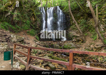 Landschaft von Koleshino Wasserfälle Cascade in Belasica Berg, Novo Selo, Republik Mazedonien Stockfoto