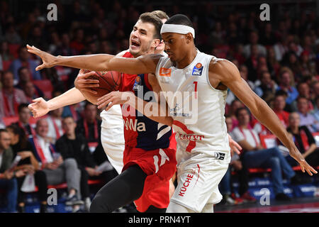 München, Deutschland. Okt, 2018 03. Nemanja DANGUBIC (FCB), Aktion, Duelle gegen Chris Carter (Vechta). Basketball 1.Bundesliga / FC Bayern Munich-Rasta Vechta am 10/03/2018 AUDIDOM E. | Verwendung der weltweiten Kredit: dpa/Alamy leben Nachrichten Stockfoto