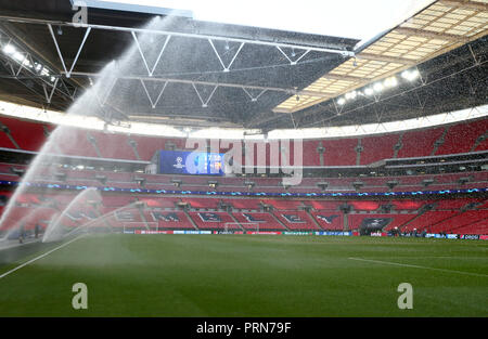 Wembley Stadion, London, UK. 3. Okt 2018. Allgemeine Ansicht von Wembley Stadium vor dem UEFA Champions League Gruppe B Übereinstimmung zwischen den Tottenham Hotspur und Barcelona im Wembley Stadion auf den 3. Oktober 2018 in London, England. (Foto von Leila Credit: PHC Images/Alamy leben Nachrichten Stockfoto