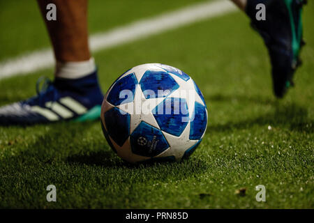 Wanda Metropolitano, Madrid, Spanien. 3. Okt, 2018. UEFA Champions League Fußball, Atletico Madrid gegen Club Brugge; offizielle EUFA Kugel für das Spiel: Action Plus Sport/Alamy leben Nachrichten Stockfoto