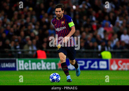 Wembley Stadion, London, UK. 3. Okt 2018. Lionel Messi von Barcelona in Aktion. UEFA Champions League, Gruppe B, Tottenham Hotspur v Barcelona im Wembley Stadion in London am Mittwoch, 3. Oktober 2018. Dieses Bild dürfen nur für redaktionelle Zwecke verwendet werden. Nur die redaktionelle Nutzung, eine Lizenz für die gewerbliche Nutzung erforderlich. Keine Verwendung in Wetten, Spiele oder einer einzelnen Verein/Liga/player Publikationen. pic von Steffan Bowen/Andrew Orchard sport Fotografie/Alamy leben Nachrichten Stockfoto