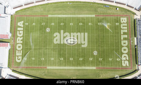 Athens, Georgia, USA. 3. Okt, 2018. Oktober 03, 2018 - Athens, Georgia, USA: Luftaufnahmen von Sanford Stadium, das ist die auf dem Campus spielen Veranstaltungsort für Fußball an der Universität von Georgia in Athens, Georgia, USA. Die 92,746-Stadion ist das zehnte - größte Stadion in der NCAA. Quelle: Walter G Arce Sr Asp Inc/ASP/ZUMA Draht/Alamy leben Nachrichten Stockfoto