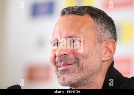 Cardiff, Wales, UK, 4. Oktober 2018. Wales National Football Team Manager Ryan Giggs während einer Pressekonferenz auf St. Fagans National Museum der Geschichte seine Gruppe für die internationale Herausforderung Spiel gegen Spanien und der UEFA Nationen Ligaspiele gegen Irland bekannt zu geben. Credit: Mark Hawkins/Alamy leben Nachrichten Stockfoto